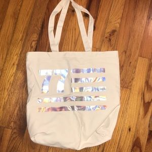 American eagle bag. Never been used